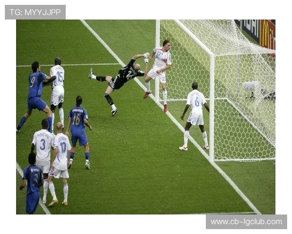 梅西主题足球背包，尽显球场王者风范，打造专属于你的运动时尚装备